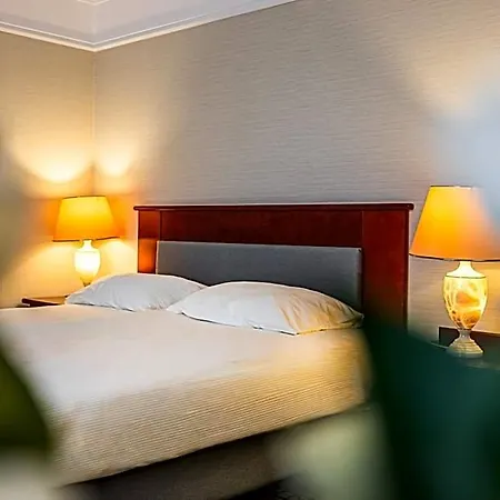 Windsor W Jachrance Hotel