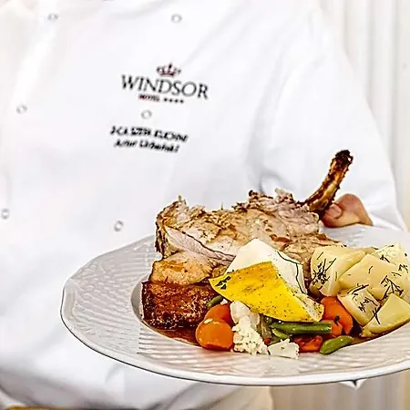 Windsor W Jachrance 4*